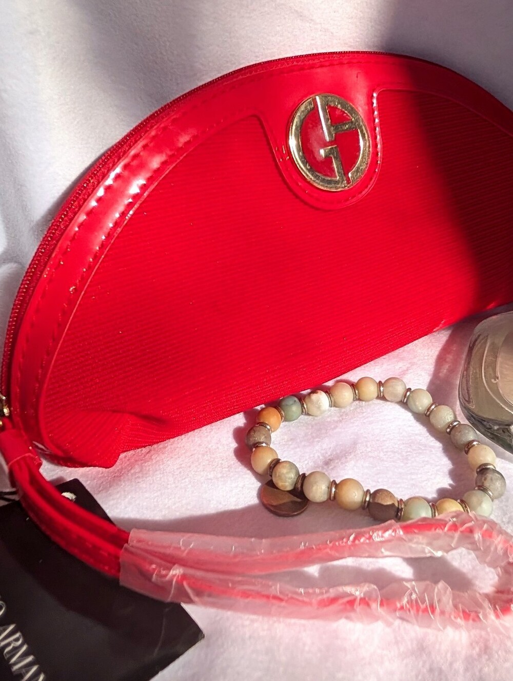Giorgio Armani Beauty Red Oval Pouch Cosmetic Beauty Bag Wristlet Red NWT